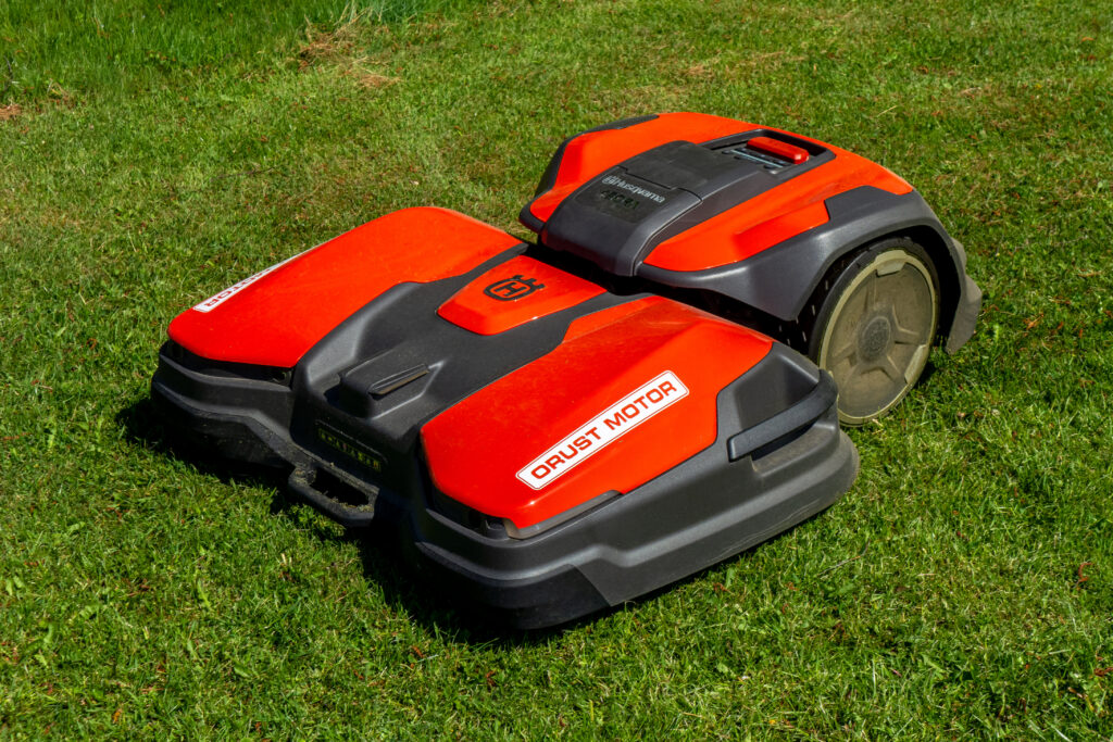 Robotic Lawn Mower US Maintenance Tips for Long-Term Efficiency